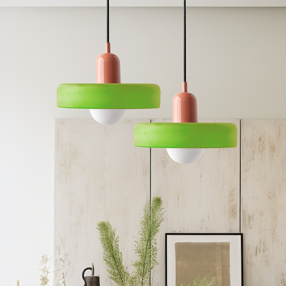 Ewerydays | Bauhaus-Pendelleuchte aus farbigem Glas