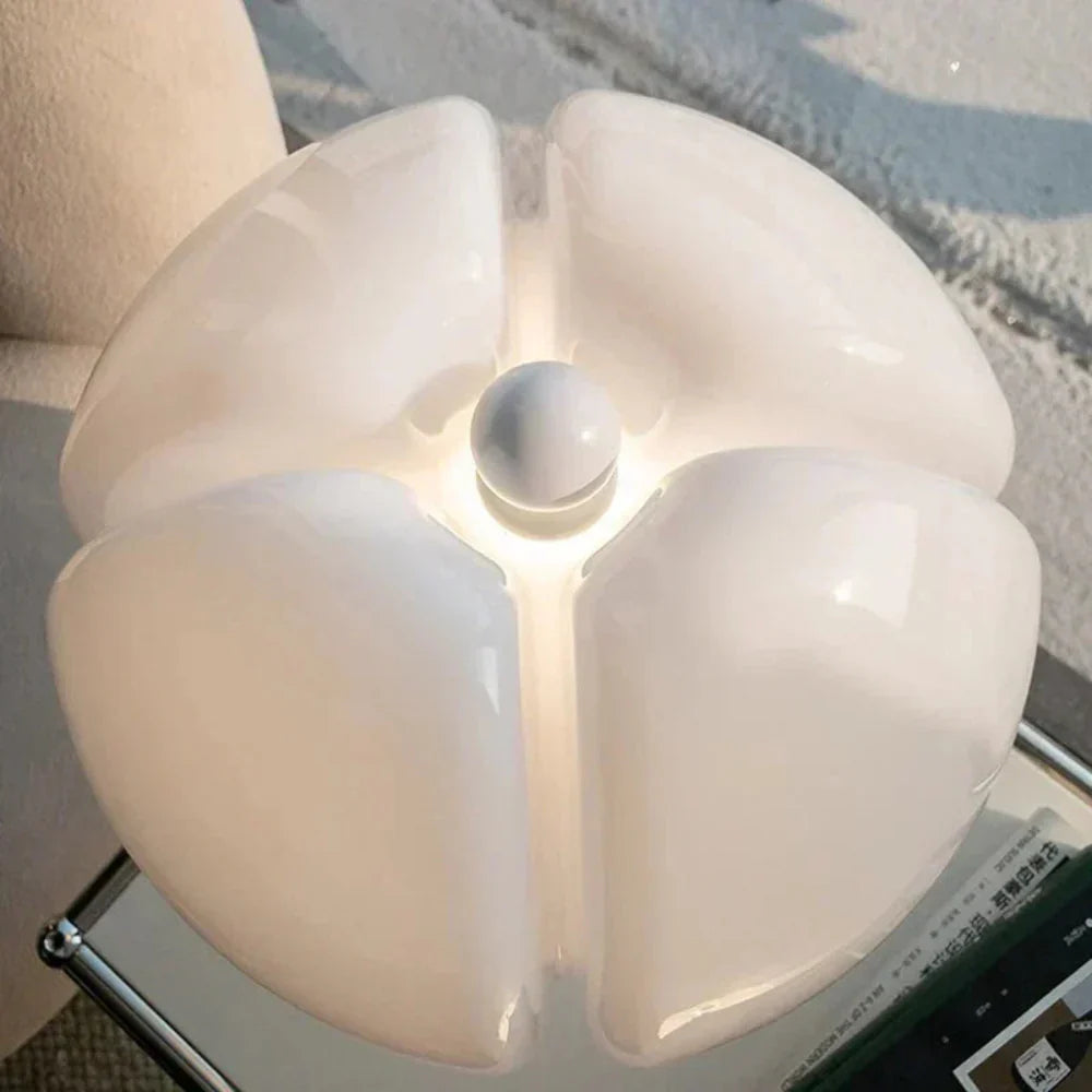 Ewerydays | BlossiLight - Designer Blumen Tischlampe