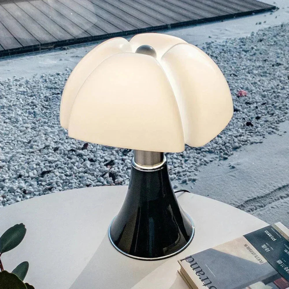 Ewerydays | BlossiLight - Designer Blumen Tischlampe