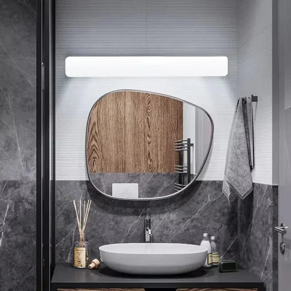 Ewerydays | ClearGlow - LED-Spiegelleuchte für das Badezimmer