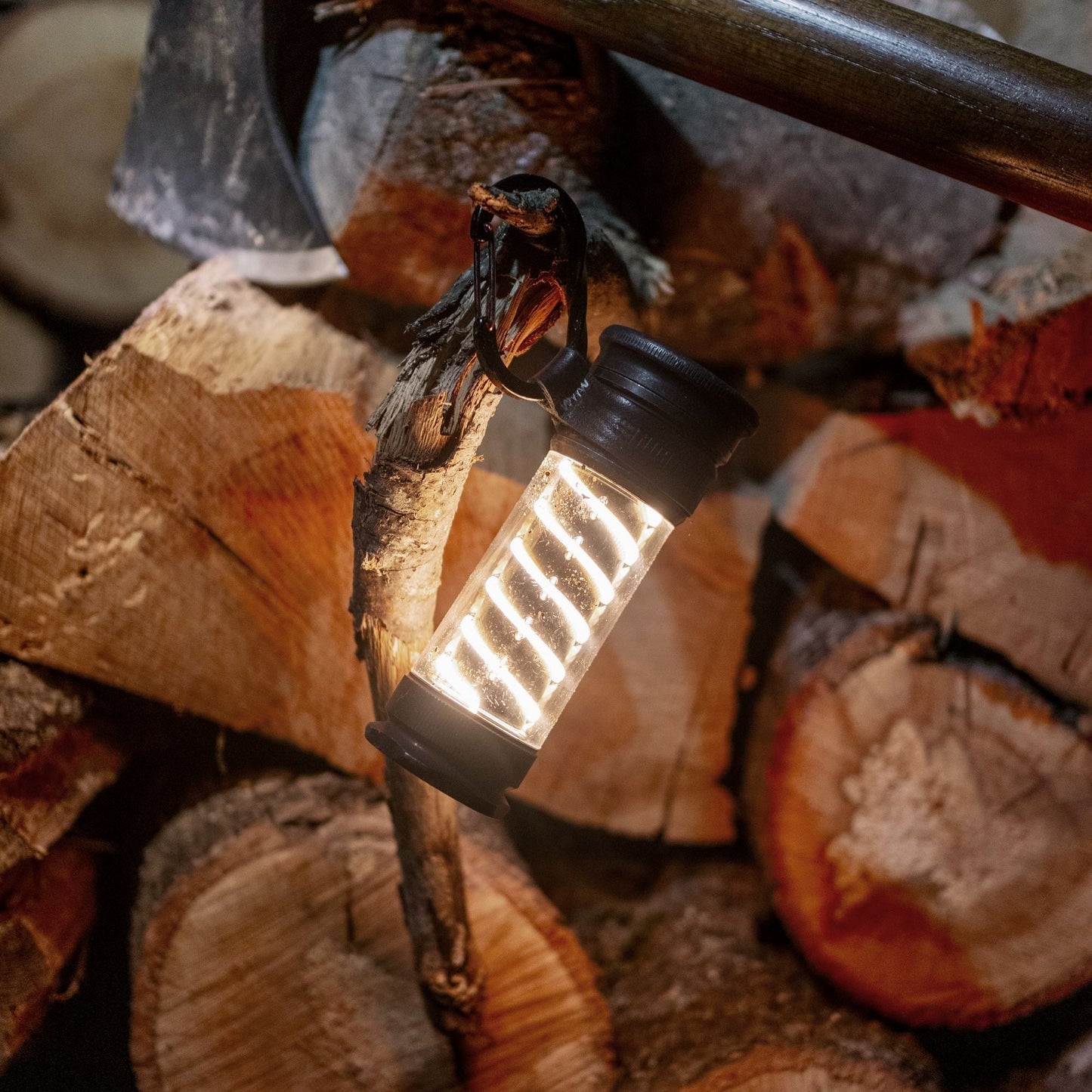 Ewerydays | Edison Light Stick – Mehrzweck-Laterne und Taschenlampe mit USB-C-Aufladung und 7 Leuchtmodi