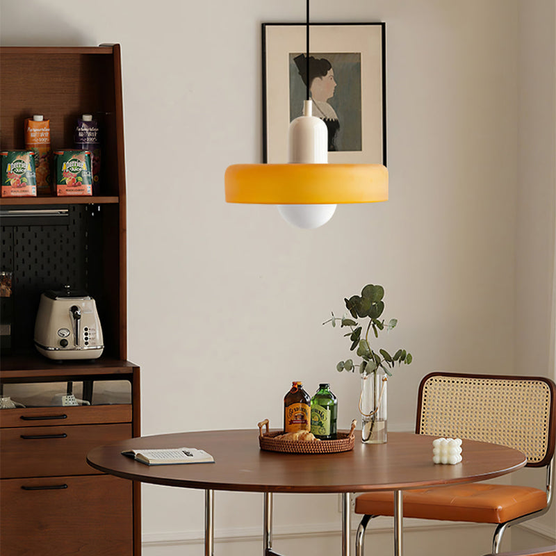 Ewerydays | Bauhaus-Pendelleuchte aus farbigem Glas