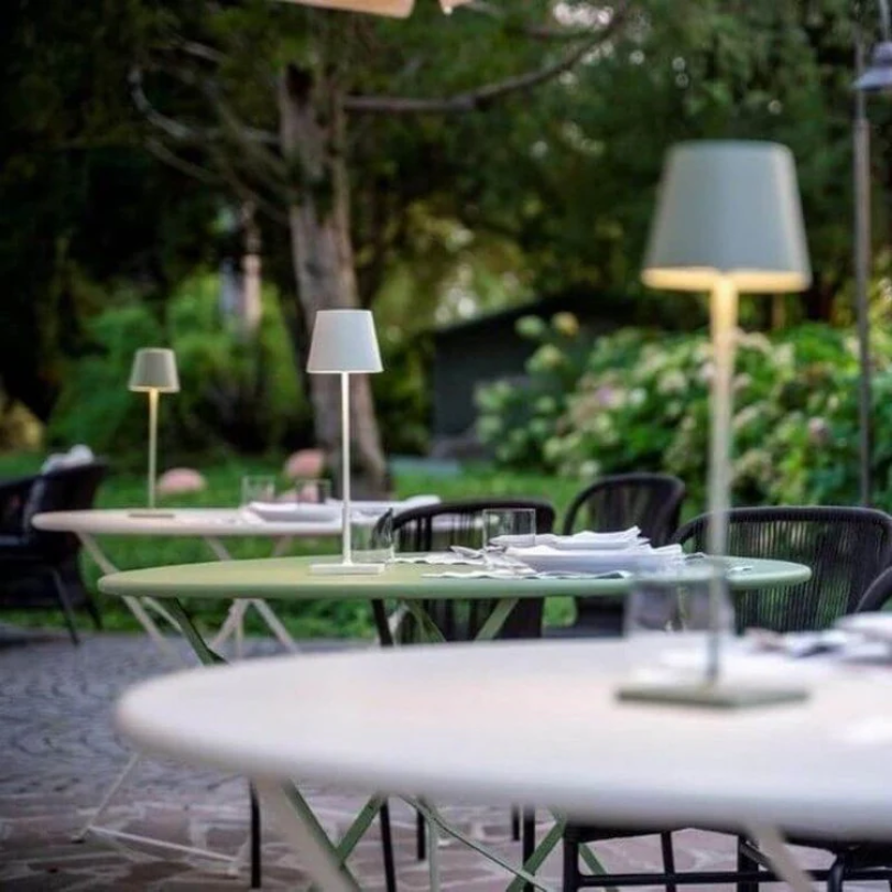 Ewerydays | LumiFlex – LED-Tischlampe kabellos dimmbar & wiederaufladbar – Zuhause & Büro