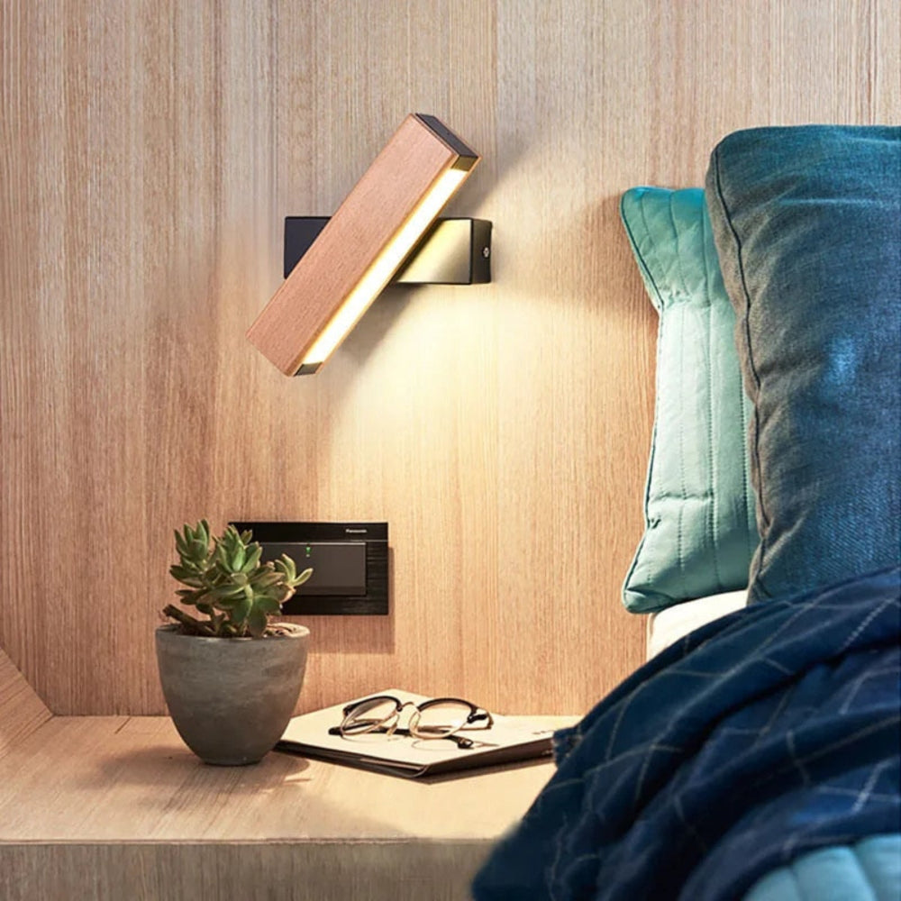 Ewerydays | Moderne LED-Wandlampe mit drehbarem Holzdesign – Energiesparend und verstellbar