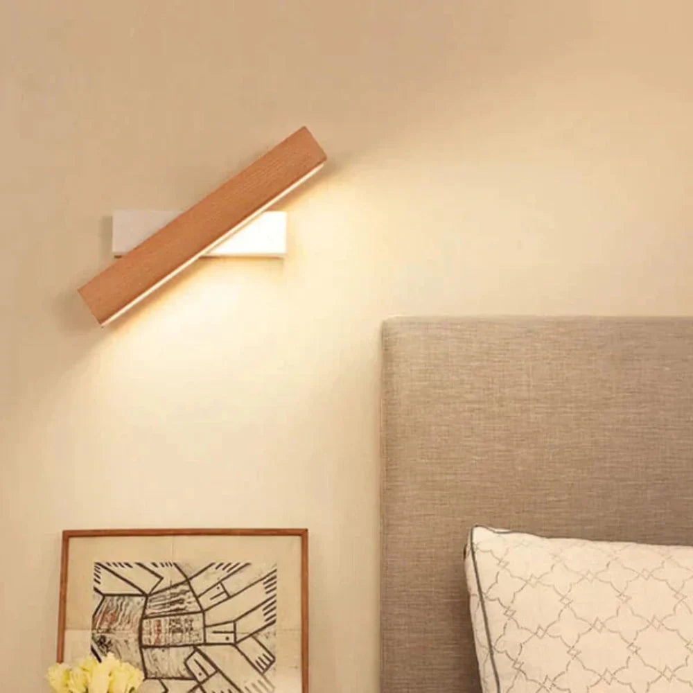 Ewerydays | Moderne LED-Wandlampe mit drehbarem Holzdesign – Energiesparend und verstellbar