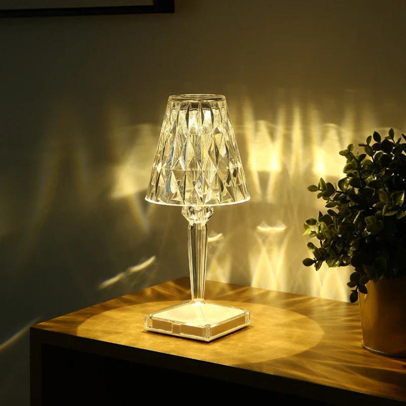 Ewerydays | LumiVera – Kristall Tischlampe dekorativ modern warmweiß Licht E27