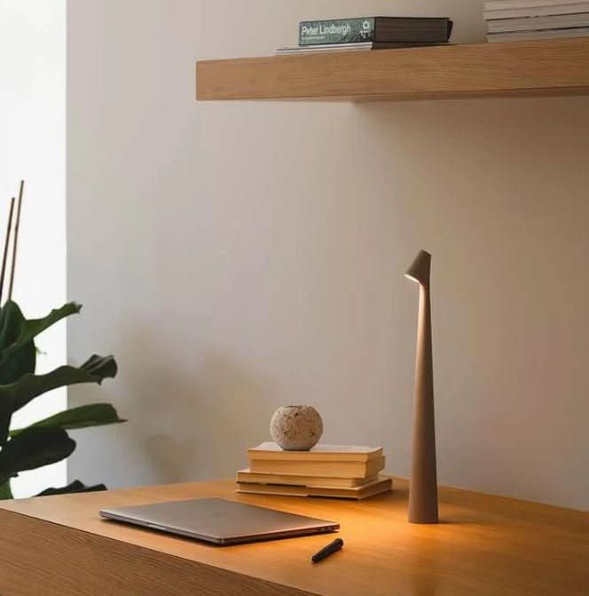 Ewerydays | Wiederaufladbare tragbare LED-Tischlampe