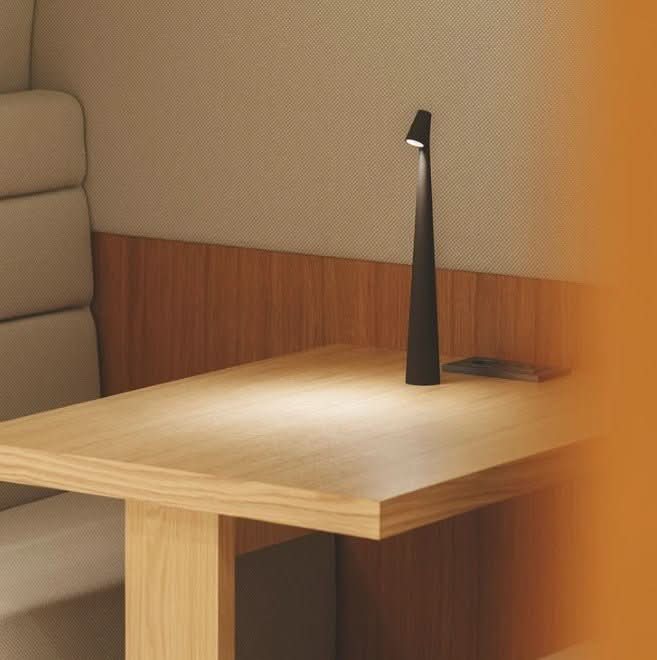 Ewerydays | Wiederaufladbare tragbare LED-Tischlampe