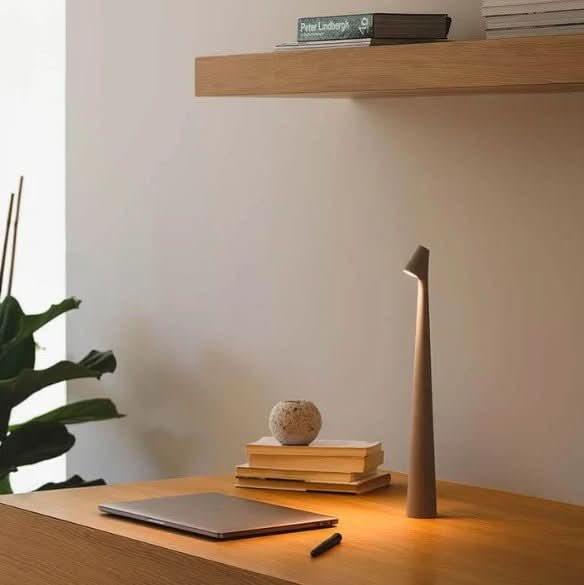 Ewerydays | Wiederaufladbare tragbare LED-Tischlampe